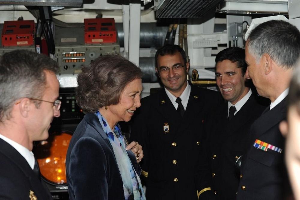 The Queen was toured around the different compartments of the frigate