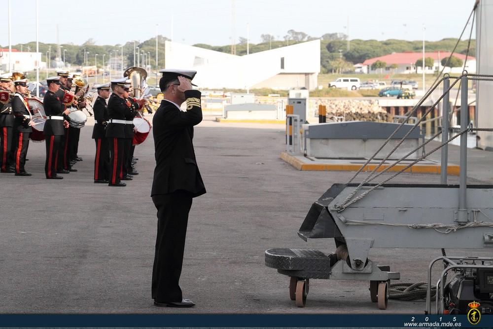 Vice-admiral Rodríguez Garat presided over the farewell ceremony