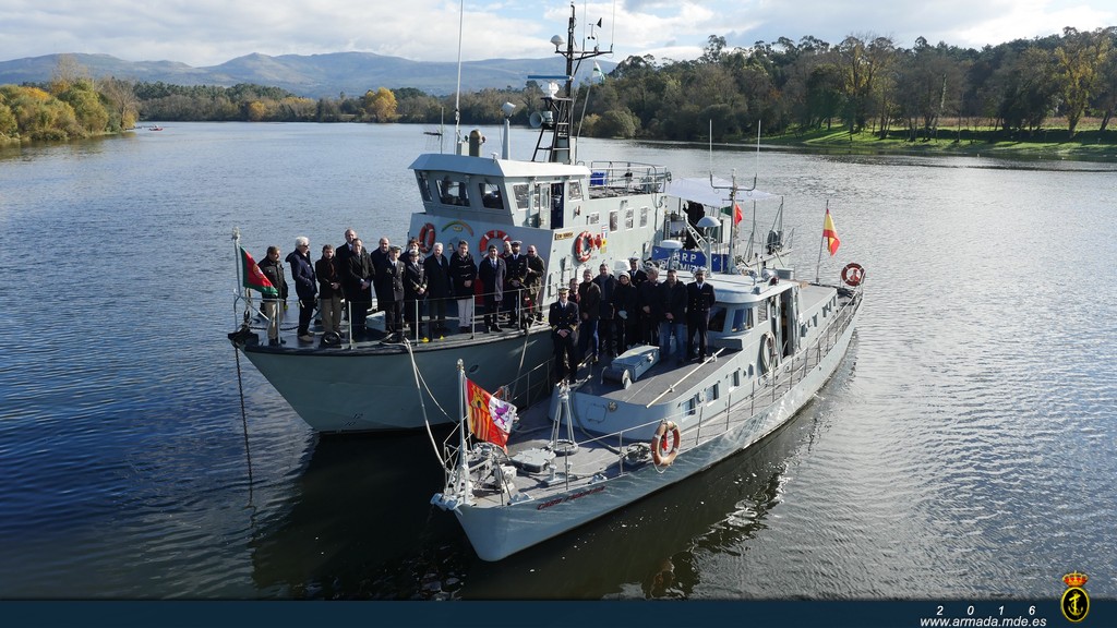 Patrullero"Cabo Fradera" y patrullero de la Marinha portuguesa abarloados