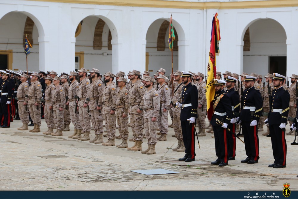 Formación de la Fuerza de IM para Mali en la Plaza de Armas del Cuartel de San Carlos-Batallones de Marina en San Fernando