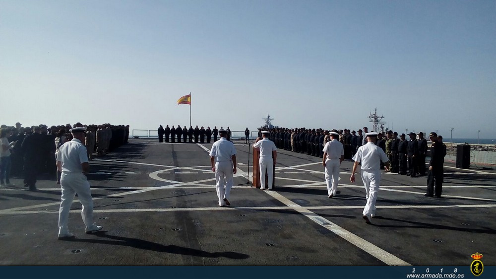 The Fleet Commander with the ship’s crew on the deck