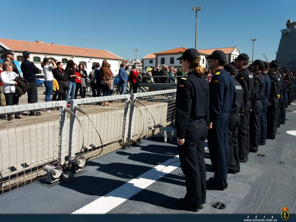 La fragata "Almirante Juan de Borbón" zarpa de Ferrol para integrarse en la Agrupación Naval Permanente de la OTAN núm. 1