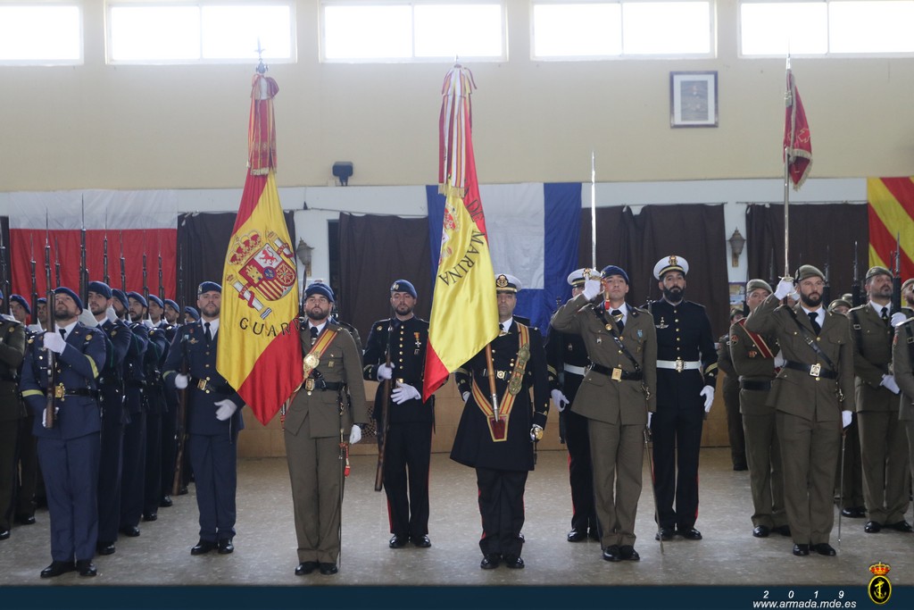 Acto de la Real y Militar Orden de San Fernando en el Tercio de Armada