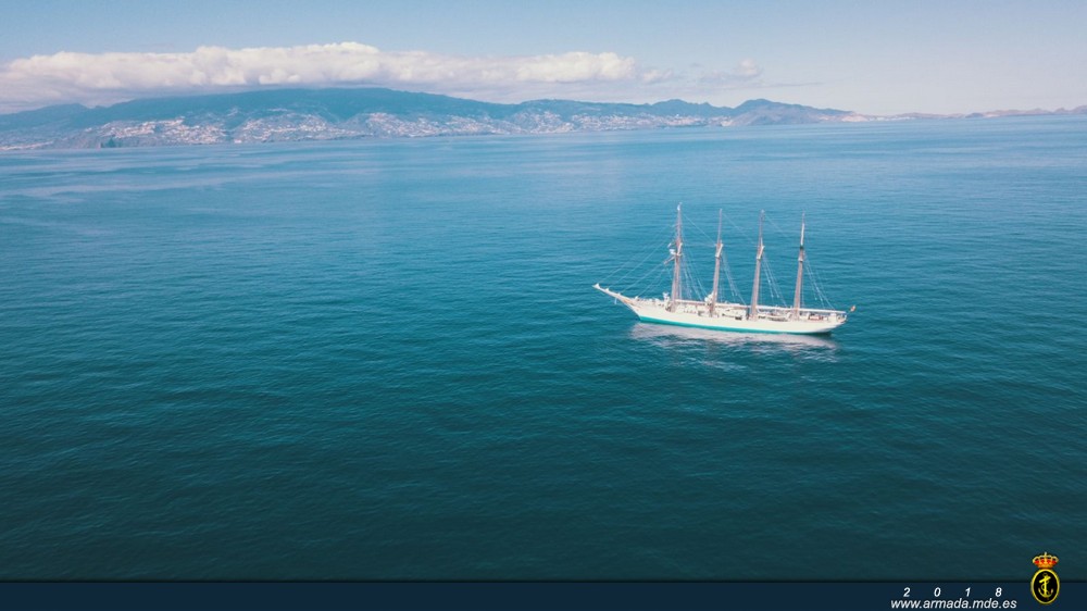 ‘Juan Sebastián de Elcano’ anchored off Funchal
