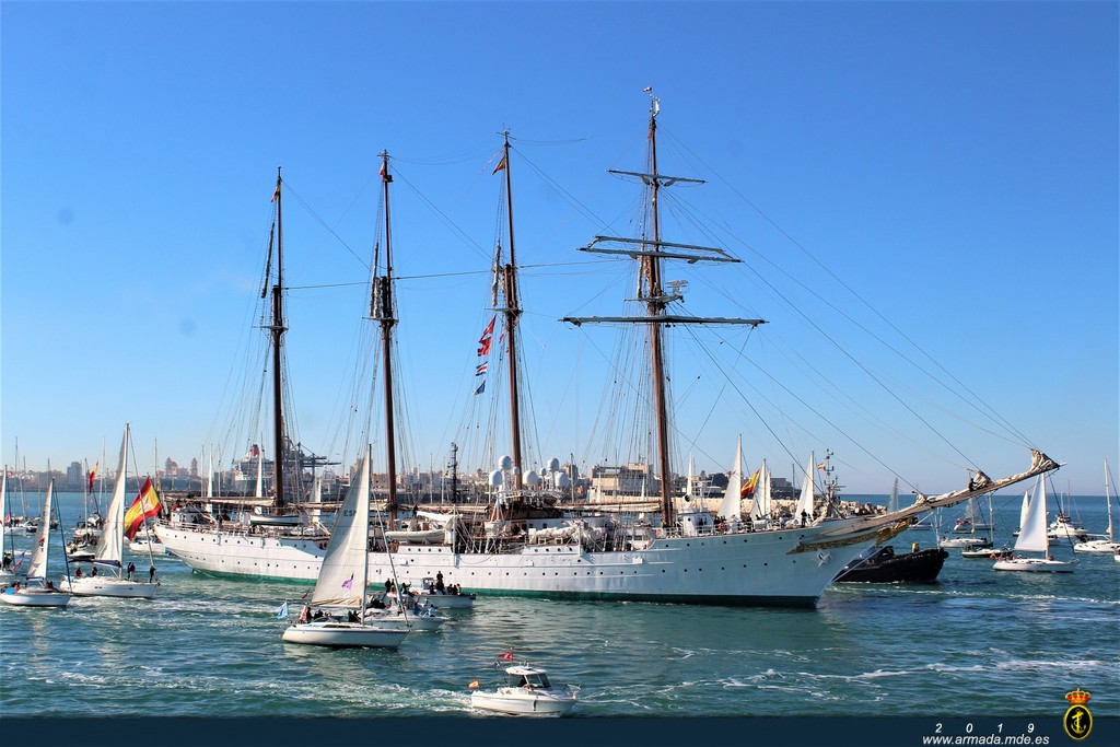 Salida del XCI Crucero del Juan Sebastián de Elcano