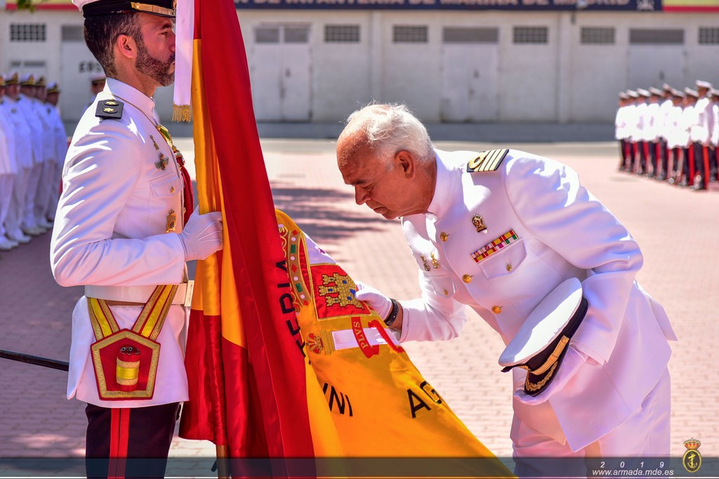 La Armada celebra un acto de homenaje para el personal que pasa a la reserva