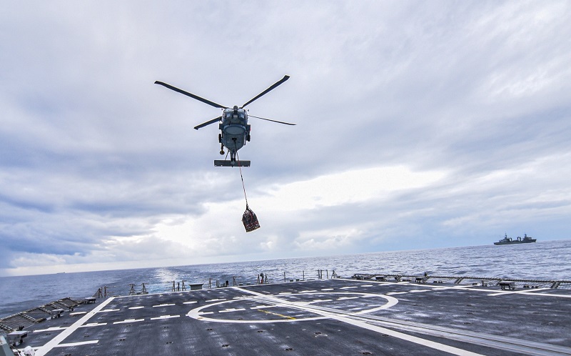 VERTREP with an SH-60B