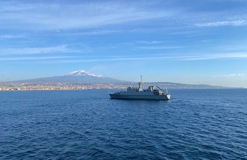 Minehunter ‘Tajo’ approaching the port of Catania (Italy)
